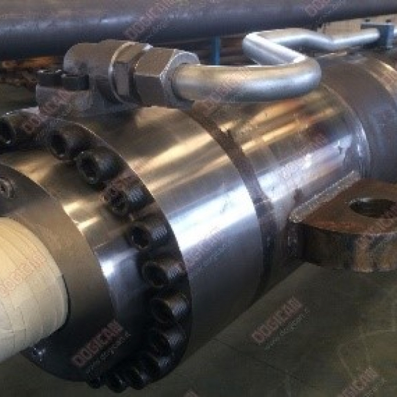 Hydraulikzylinder für Hebe- und Senkanlagen in Wasserkraftwerken