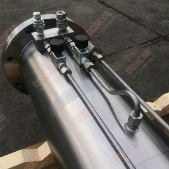 Hydraulikzylinder für die Durchflussregelung an Wasserturbinen, Durchflussregelung an Fischtreppen