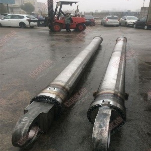 Dvostransko delujoči hidravlični cilindri