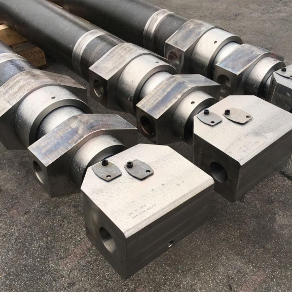 Telescopic Hydraulic Cylinders for Mobile Cranes