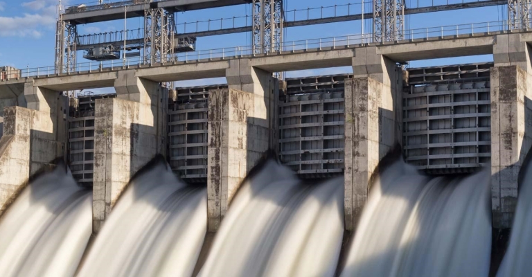 Hydraulikzylinder für Hebe- und Senkanlagen in Wasserkraftwerken