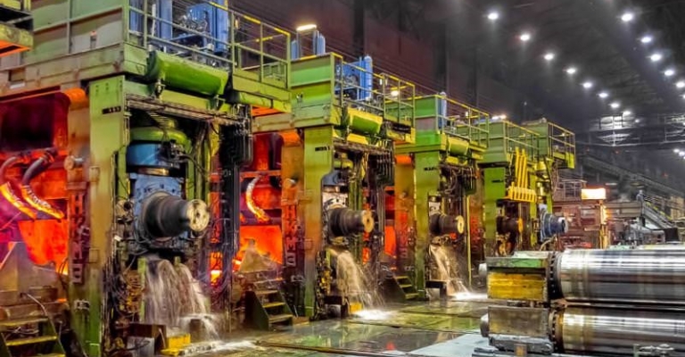 Hydraulic cylinders for rolling mills